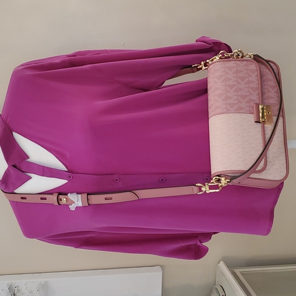 🎉HP🎉! Michael Kors 💘NWT💘 Bradshaw Convertible Purse in Smoky Rose!💘💘💘 - Picture 16 of 16